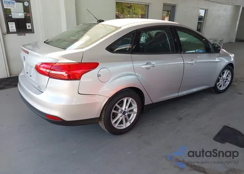 2016 Ford Focus Se z USA, uszkodzony, nr VIN 1FADP3F25GL317830